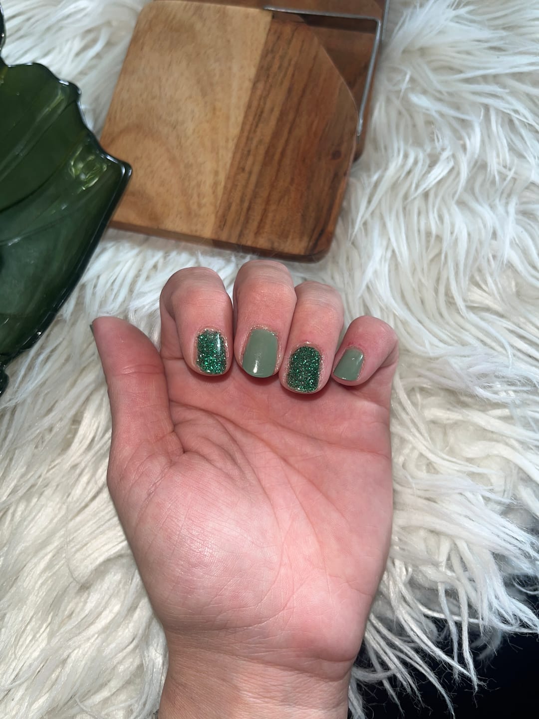 Customer photo review of Deep Forest Glamour Dipping Powder