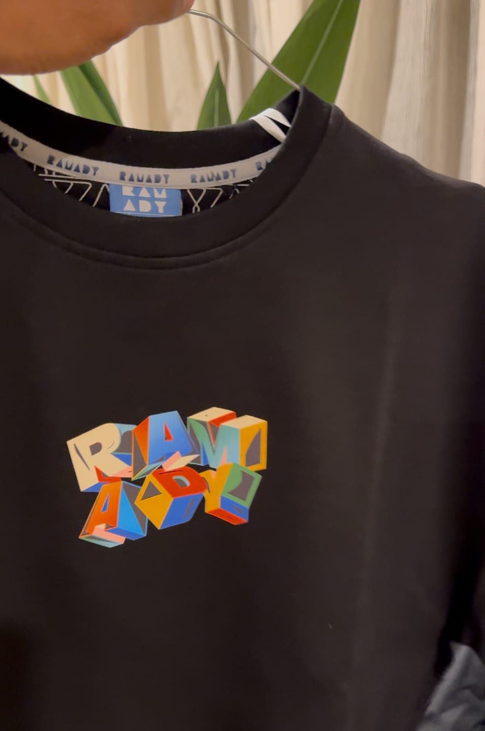 Customer photo review of Men's T-shirt R