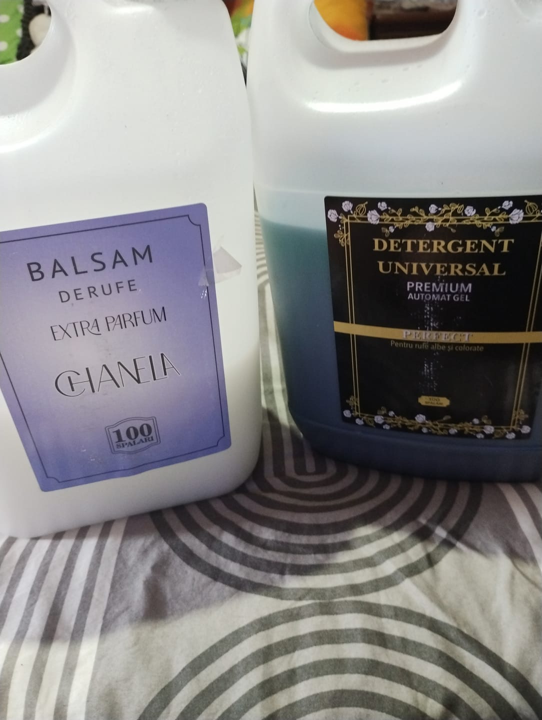Customer photo review of Pachet 2x Detergent Universal Premium Automat Gel- 10L + 1x Balsam de rufe 5L Extra Parfum Chanela