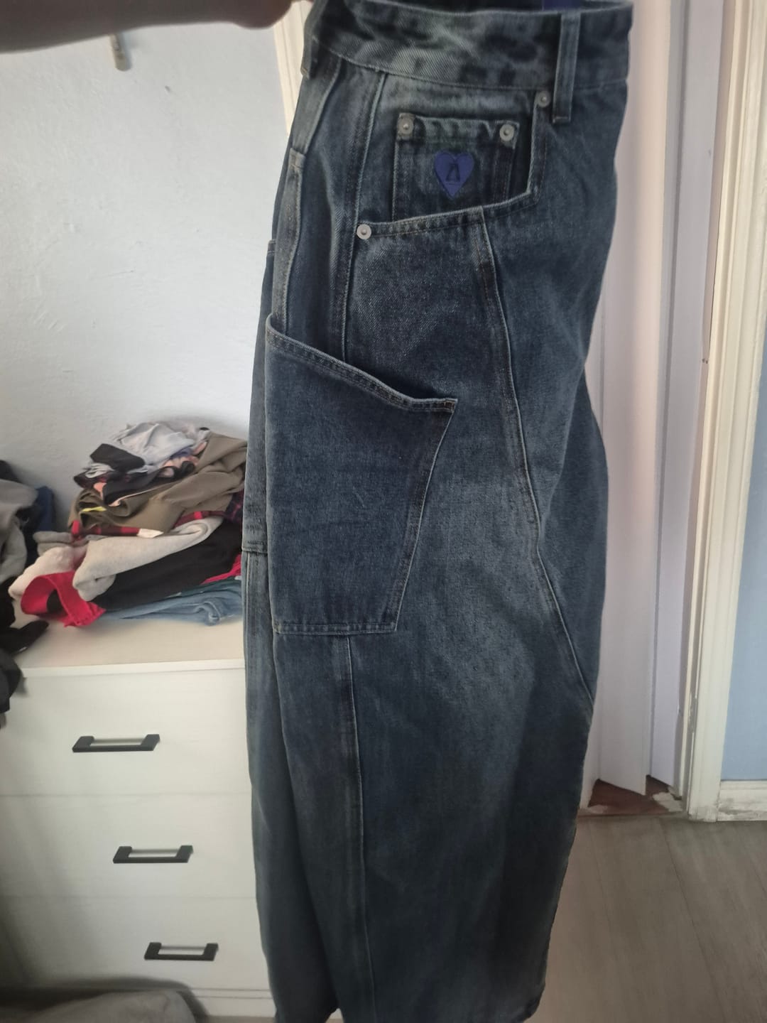 Customer photo review of Aelfric Eden  Baggy Barrel Big Pocket Jeans