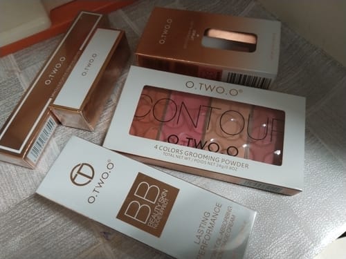 Customer photo review of O.TWO.O 4 COLORS GROOMING POWDER