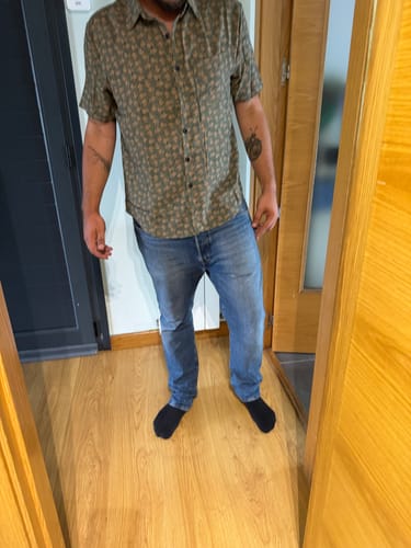 Customer photo review of Chemise à manches courtes et poche verte à imprimé géométrique rétro pour homme