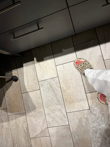 Customer photo review of HappyFlops Limited Editions