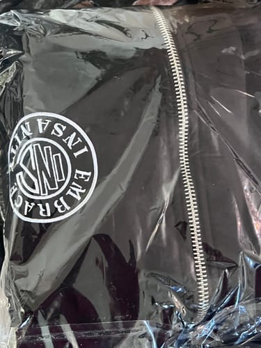 Customer photo review of WHITEOUT SHADOW ZIP UP HOODIE