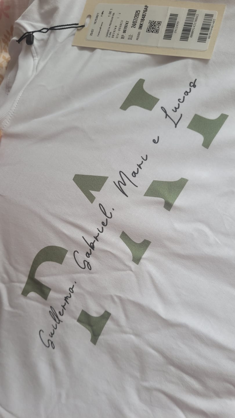 Customer photo review of Camiseta Personalizada MÃE / PAI E FILHOS - Algodão Peruano