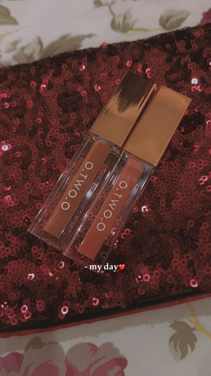 Customer photo review of O.TWO.O MATTE LOCK COLOR LIP GLAZE SET