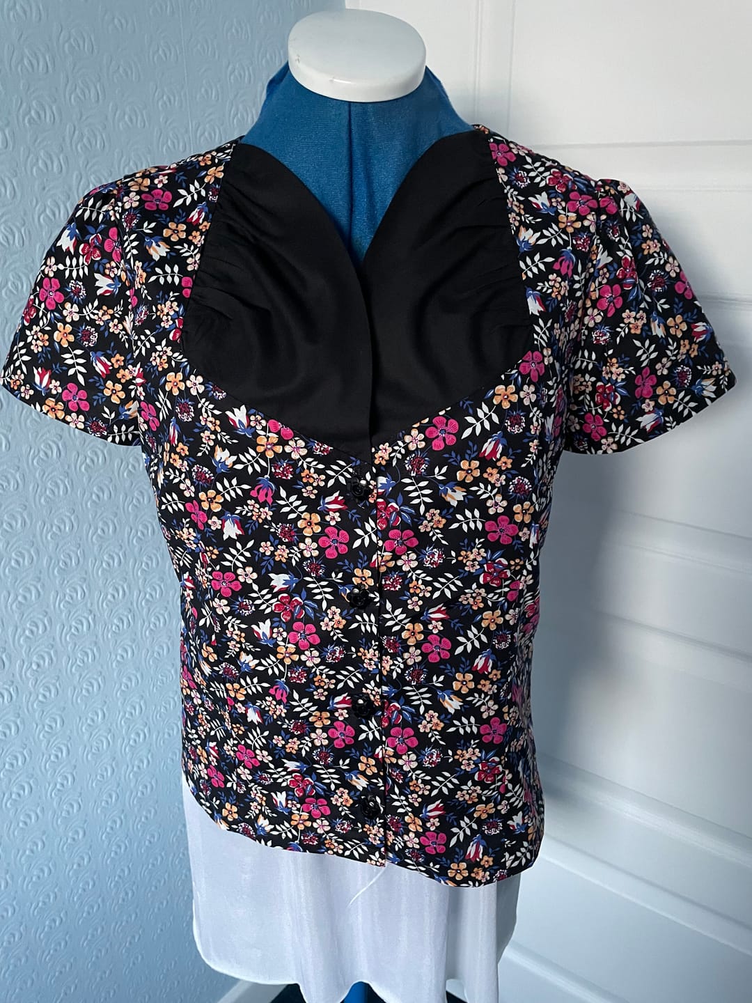 Customer photo review of Delicate Flowers and Leaves Cotton Poplin Fabric