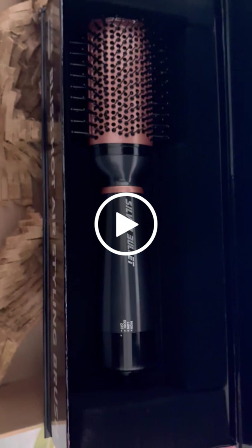 Customer video review of Silver Bullet Bliss Hot Air Hair Styling Brush 1200W