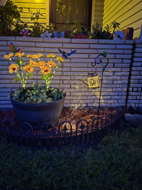 Customer photo review of GardenMate™ - Solar Sunflower LED Lights