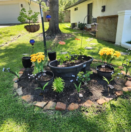 Customer photo review of GardenMate™ - Solar Sunflower LED Lights