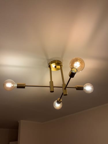 Customer photo review of Ampolleta Led Vintage Redonda 4W E27 Luz Calida Ahorro de energia