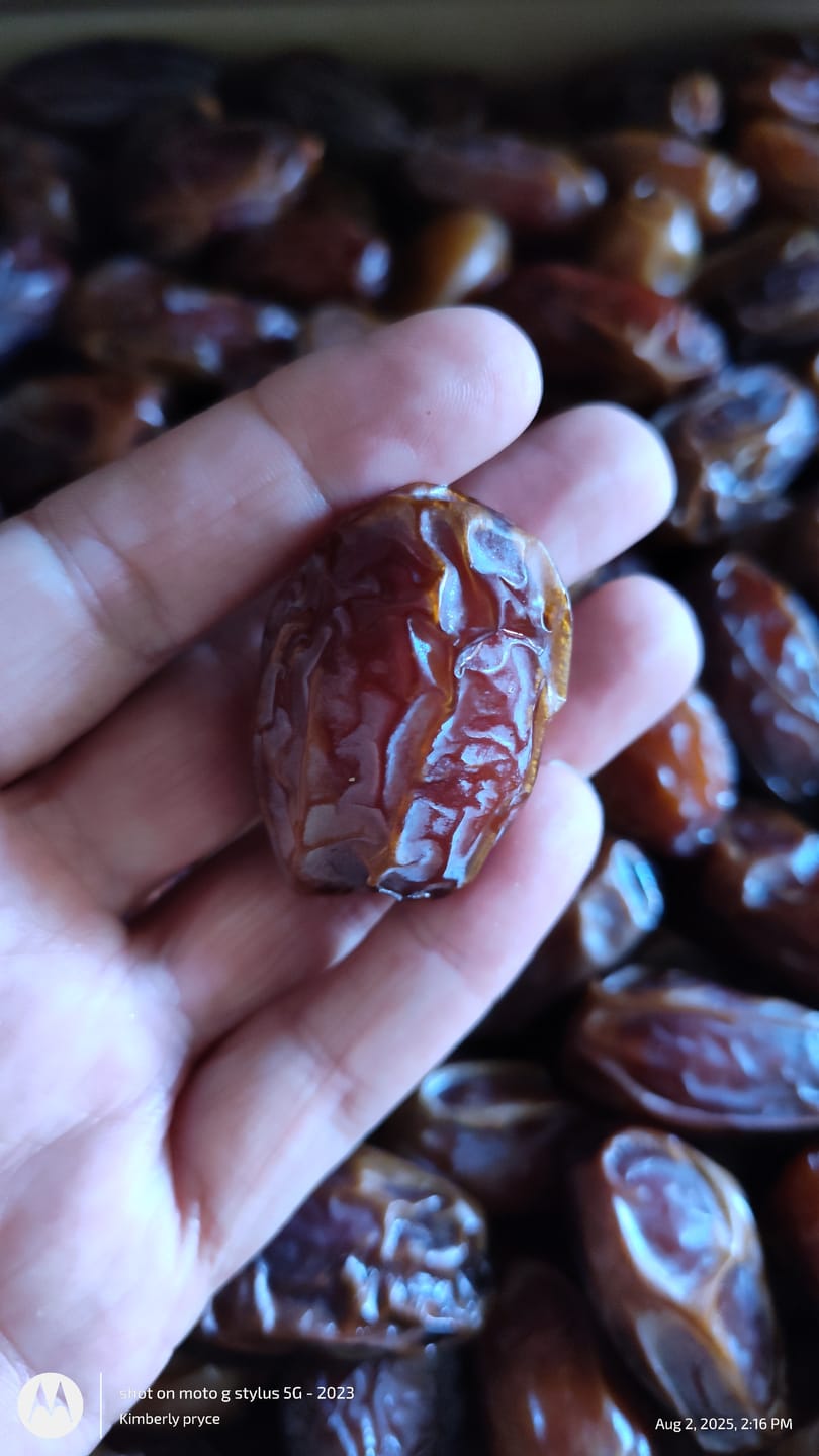 Customer photo review of Organic Medjool Cooking Dates Box