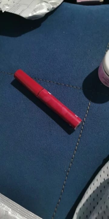 Customer photo review of Peel-Off Lip Gloss Contour Tattoo — Rose Red | KIMLUD