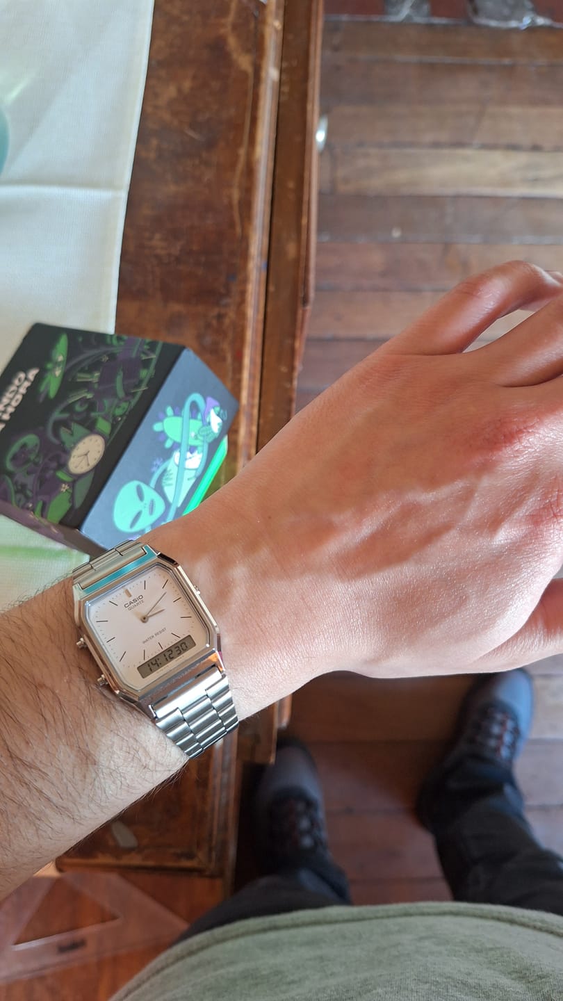 Customer photo review of Reloj Casio Vintage AQ-230A-7DMQ Análogo Digital Plateado