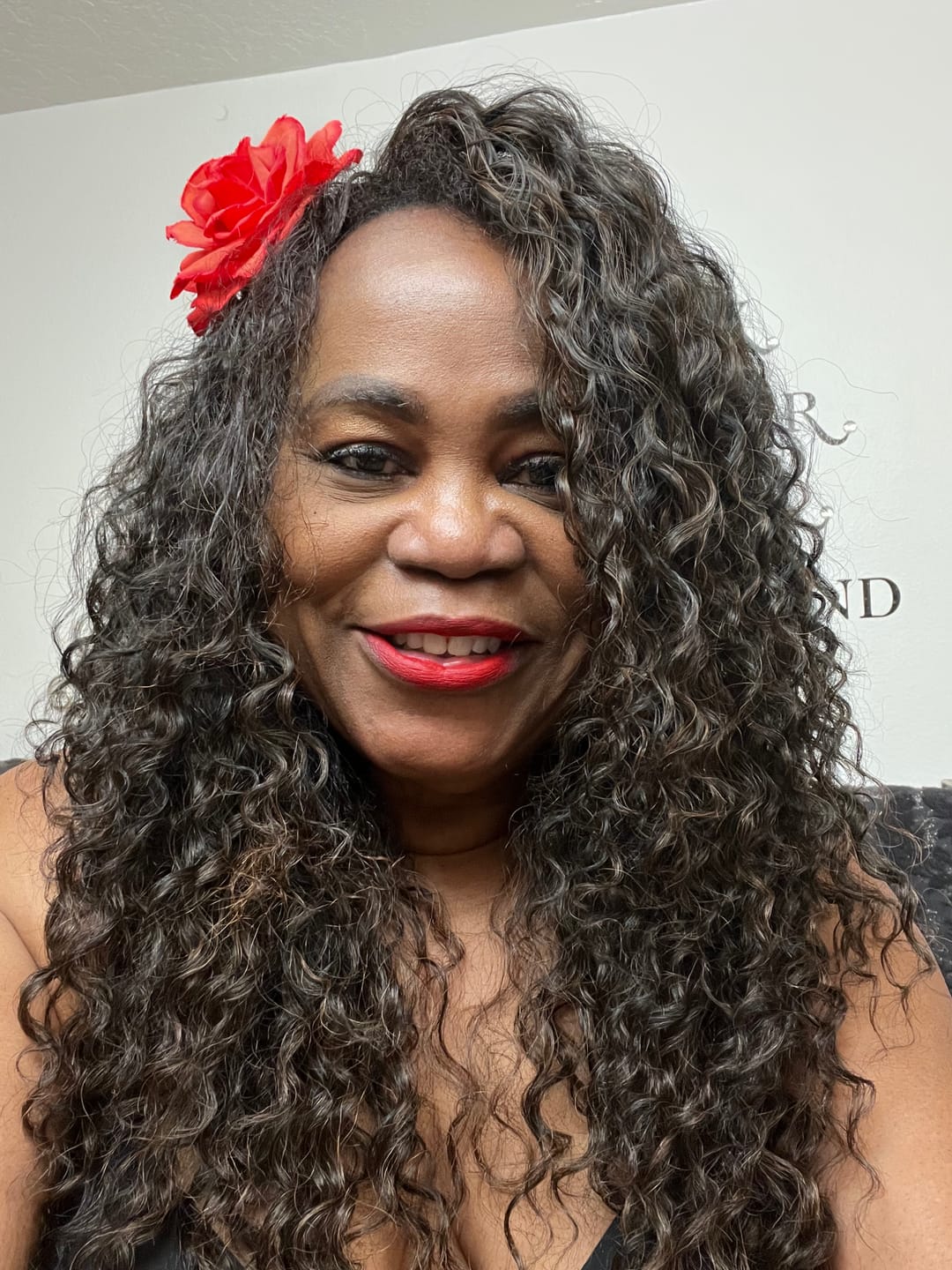 Customer photo review of Outre Synthetic Half Wig Quick Weave - BATIK PERUVIAN BUNDLE HAIR