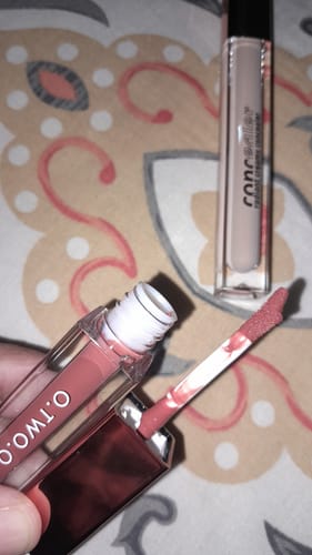 Customer photo review of O.TWO.O MATTE LOCK COLOR LIP GLAZE SET