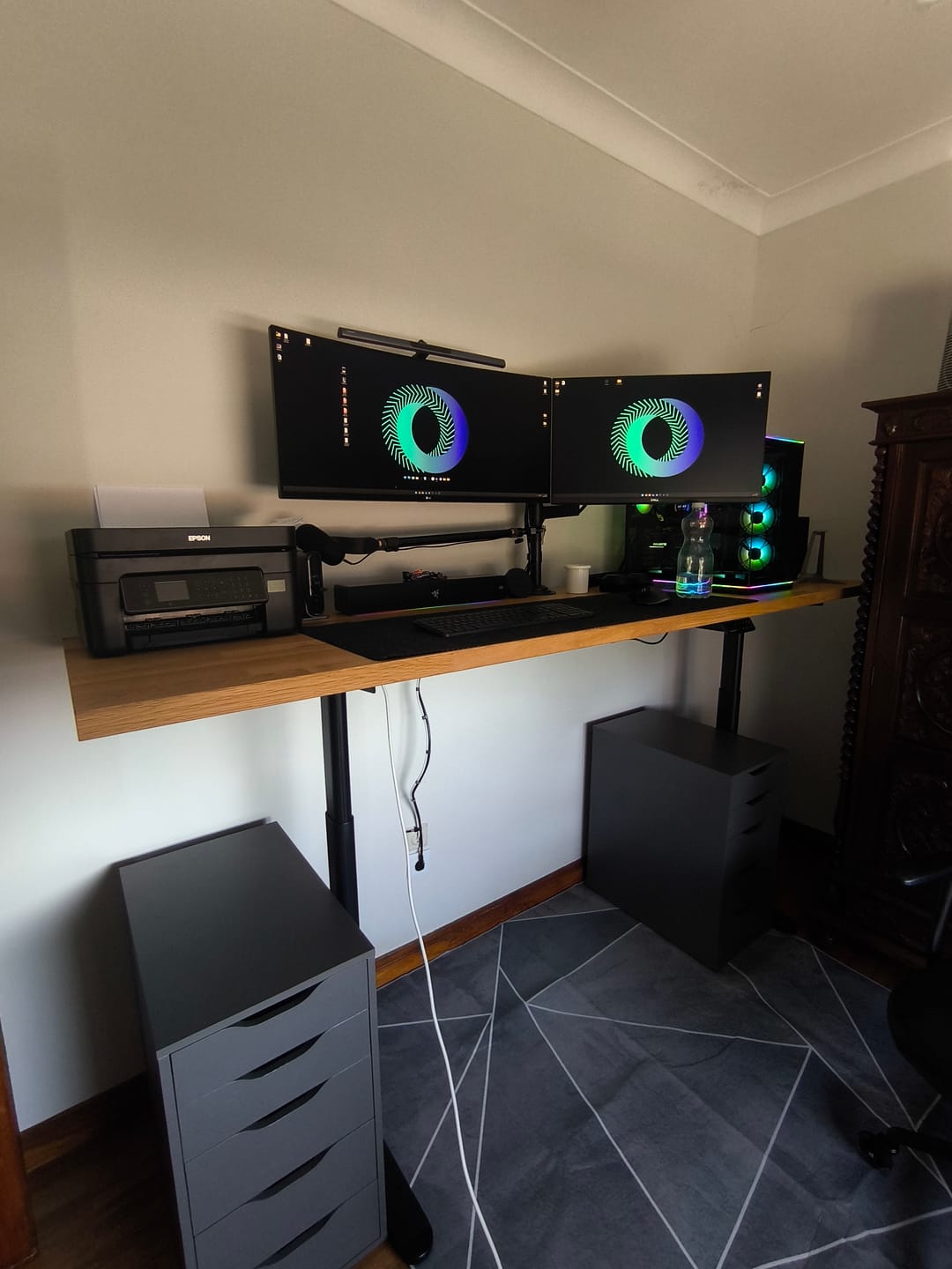 Customer photo review of Maidesite TH2 Pro Plus-Marco de Escritorio Eléctrico Elevable en Altura Doble Motor