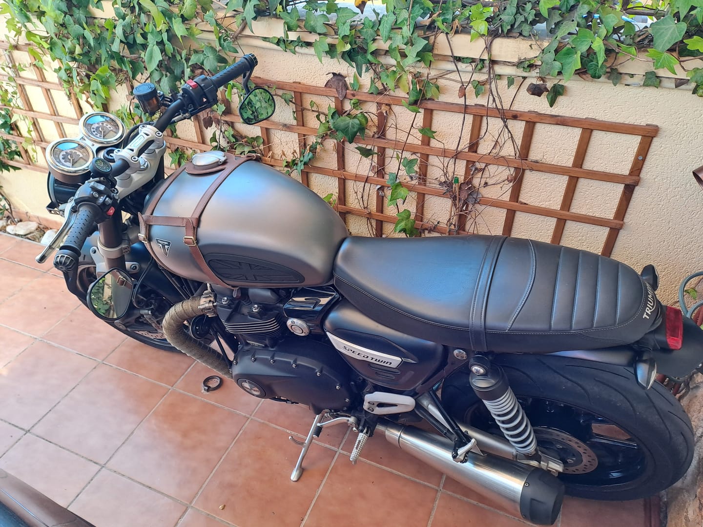 Customer photo review of tank strap right side fuel inlet