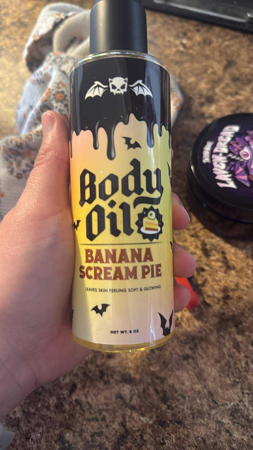 Customer photo review of Banana Scream Pie Body Oil