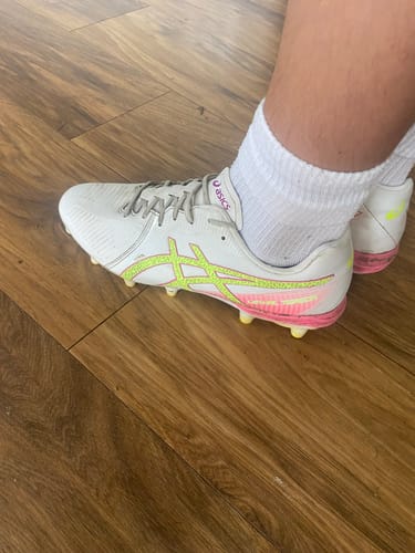 Customer photo review of Asics Lethal Tigreor IT FF - White/Safety Yellow (1111A239/102)