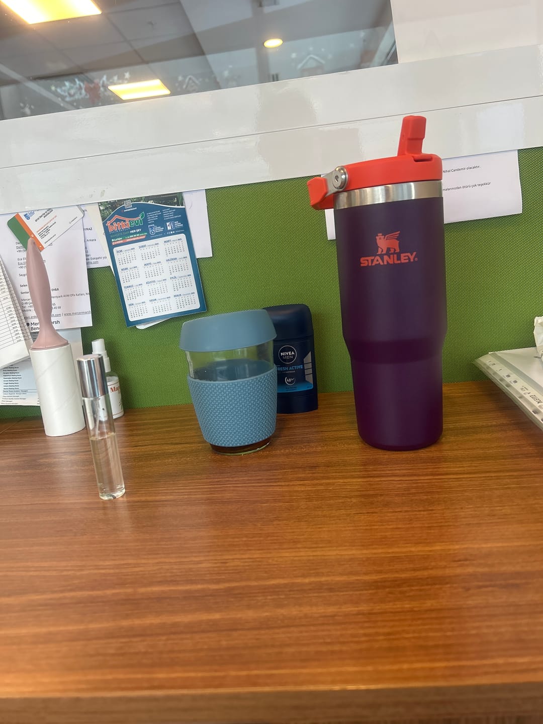 Customer photo review of Stanley The Iceflow Flip Straw Tumbler Pipetli Termos Plum 30 OZ - 0.88L