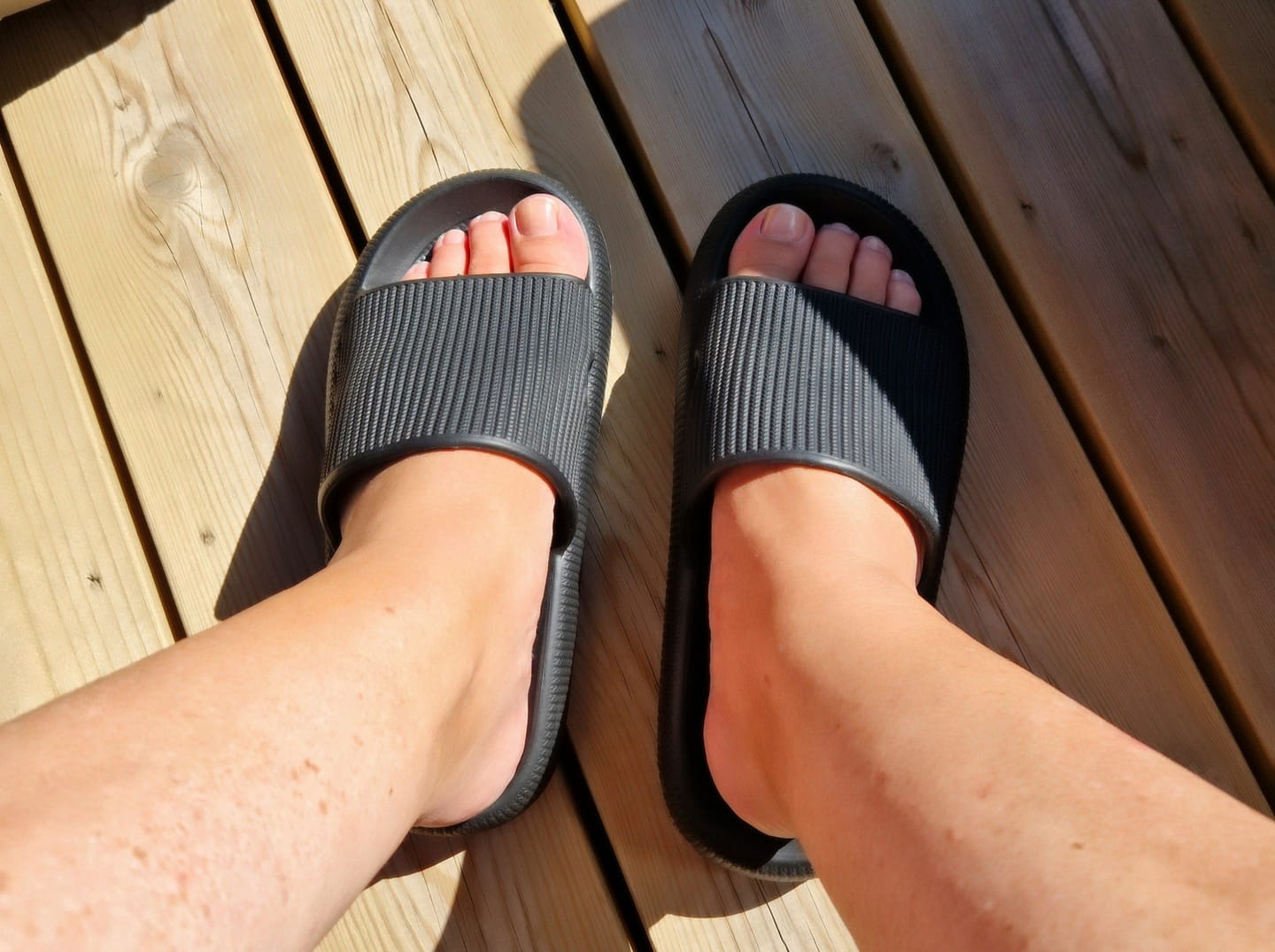 Customer photo review of HappyFlops Limited Editions