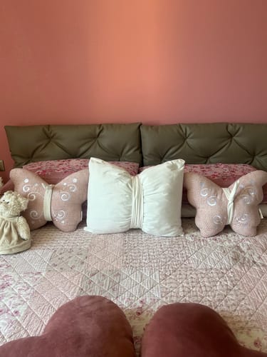 Customer photo review of Cuscino Arredo Fiocco in Velluto 40x50 cm, Cuscino divano Fucsia