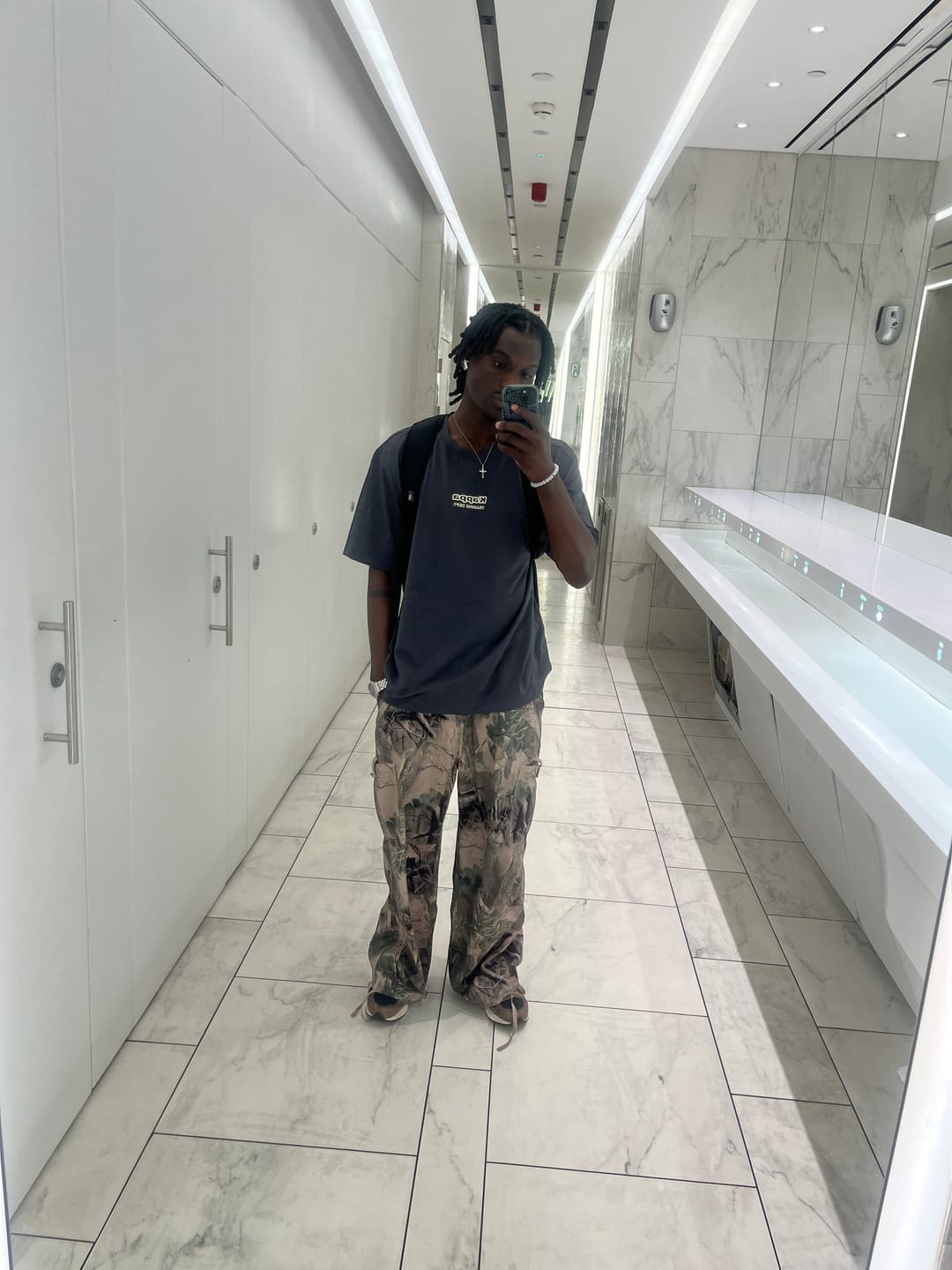 Customer photo review of W283 Off-Duty pants