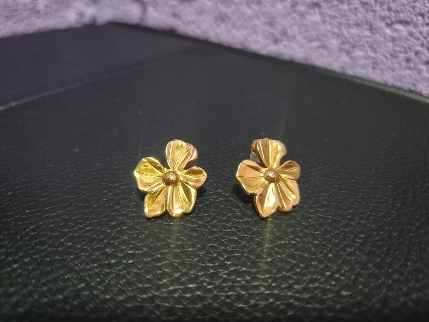 Customer photo review of Par Arete Mini Flor