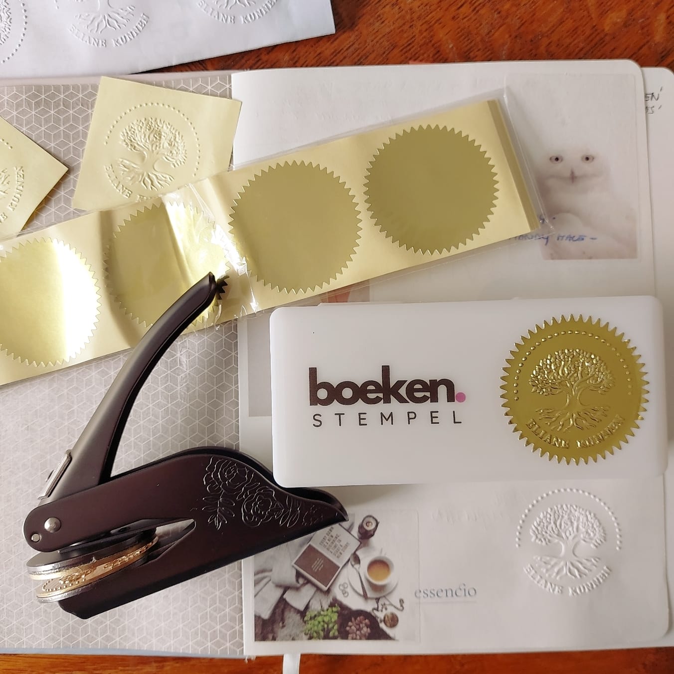 Customer photo review of BoekenStempel - Persoonlijke Boekstempel