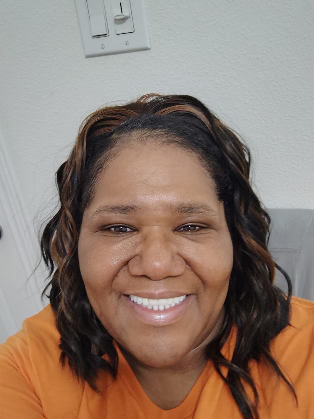 Customer photo review of Motown Tress Quick N Easy Half Wig - QE.GINNY