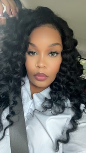 Customer photo review of CurlyMe 3 In 1 Half Wig Kinky Straight Glueless Install Half Wig With Draw-string Beginner Friendly