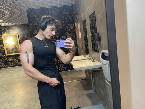 Customer photo review of Compression SleeveLess "FingerPrint"