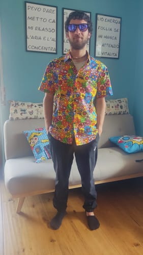 Customer photo review of Men's Vintage 70s Floral Print Breathable Cotton Pocket Shirt