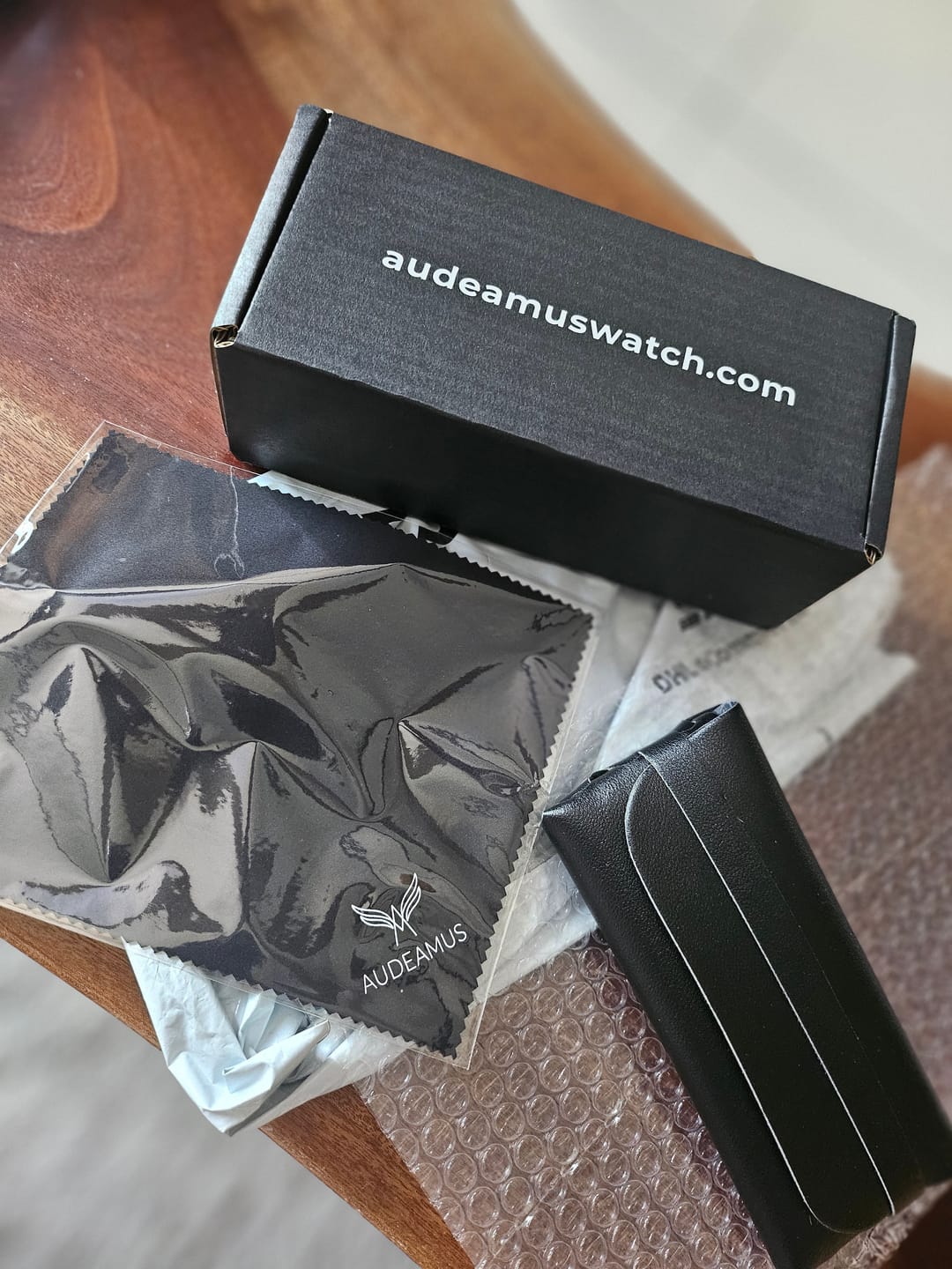 Customer photo review of Jei Square Framed Sunglasses