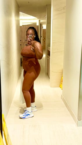 Customer photo review of Workout Two Piece Outfits Flare Pants Tracksuit Sets