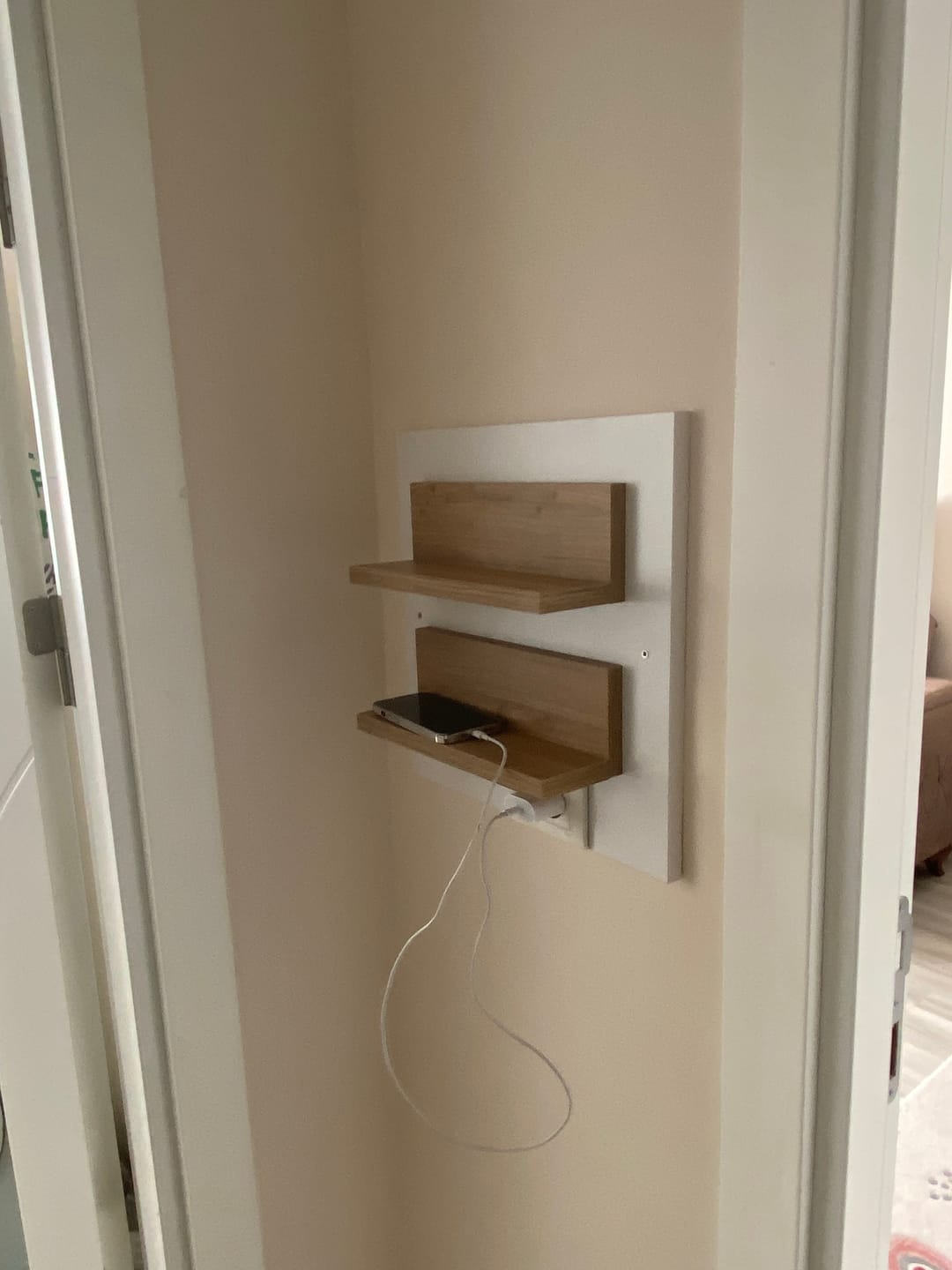 Customer photo review of Rani P3 Aynalı Duvar Askısı Boy Aynası Sepet Ceviz - Beyaz Vestiyer