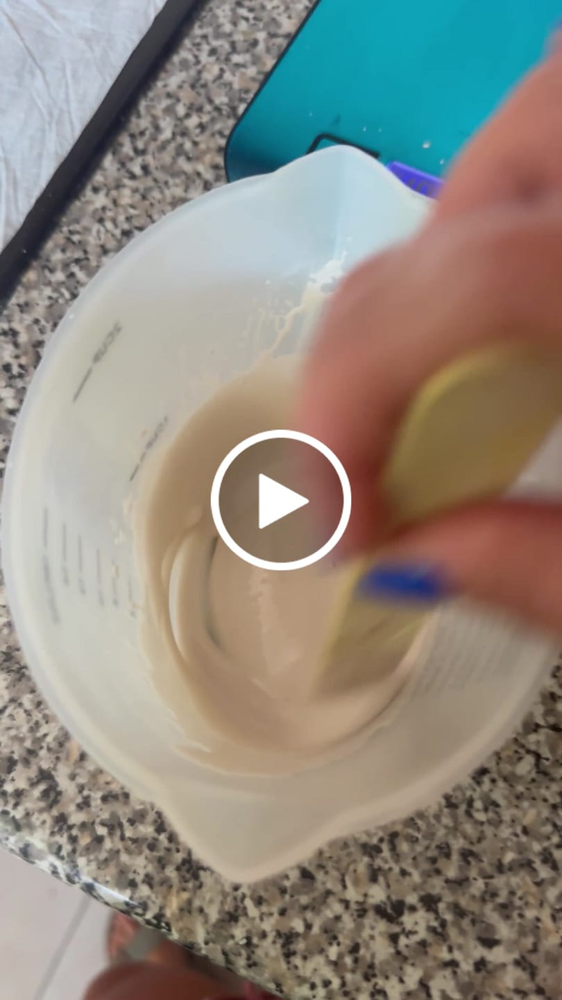 Customer video review of Resina acrílica BonaNite®