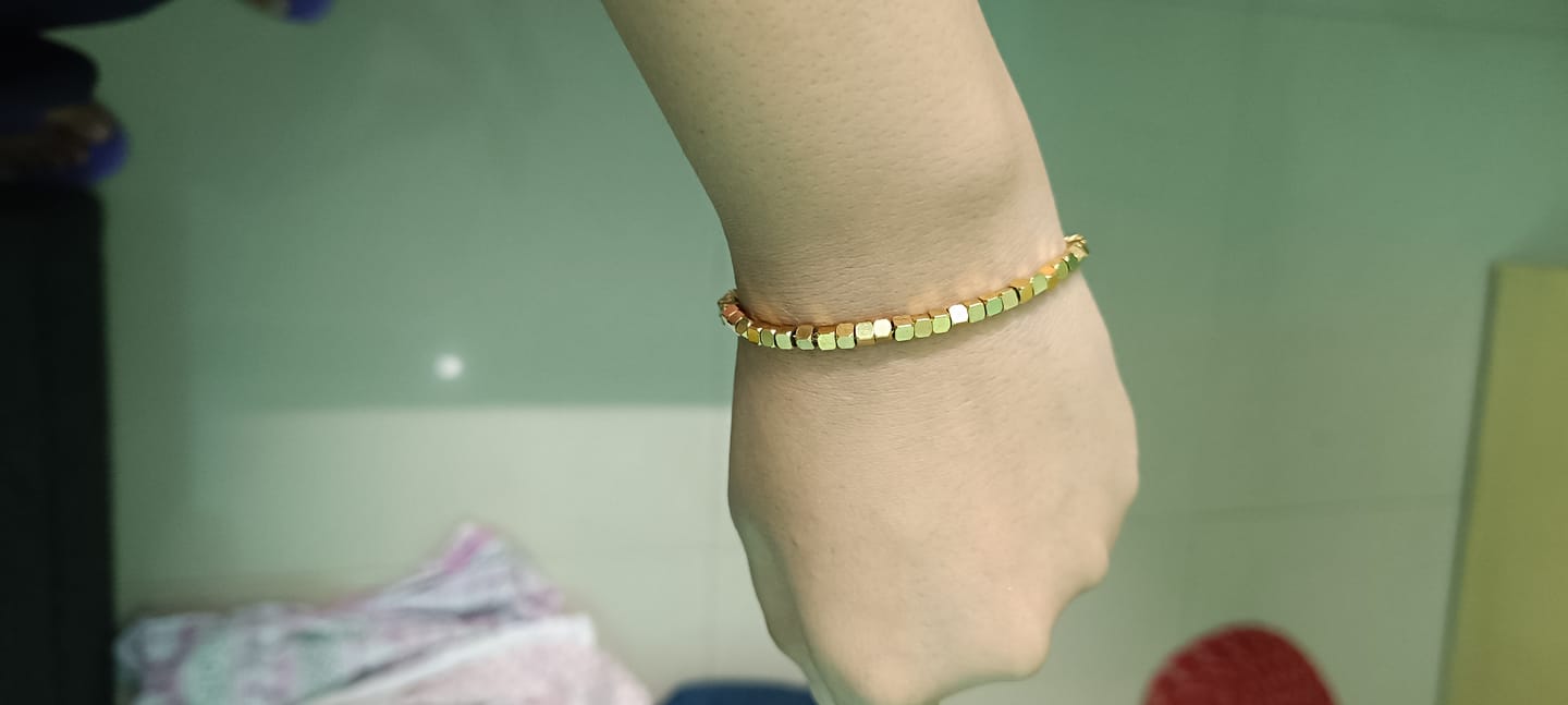 Customer photo review of Gold Cube Chain Bracelet