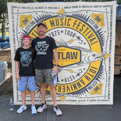 Customer photo review of Waylon Jennings Est. 1937 Flying W Symbol Men's Tee