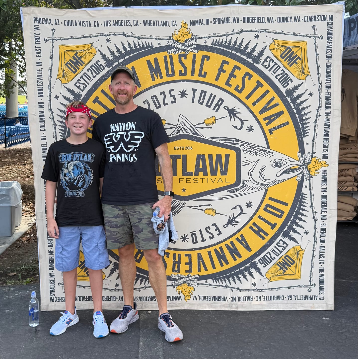 Customer photo review of Waylon Jennings Est. 1937 Flying W Symbol Men's Tee