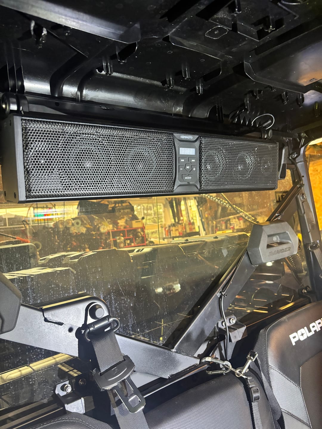 Customer photo review of UTV Sound Bar RGB 26'' Bluetooth Multicolor Lights 500W Amplifier 1.75''-2'' Roll Bar