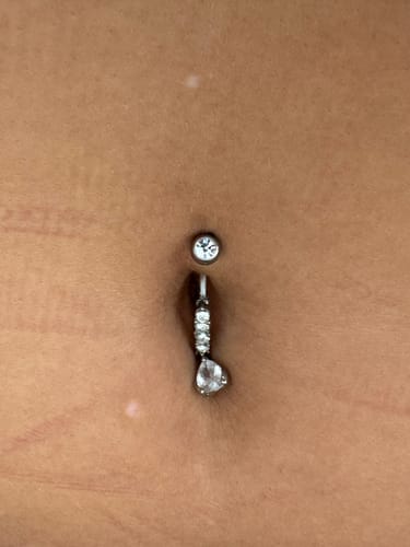 Customer photo review of Rain Droplets Belly Bar