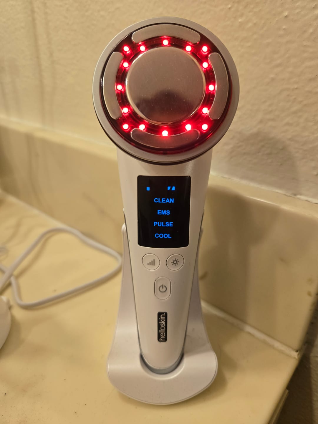 Customer photo review of hot/cold led light therapy handset v3