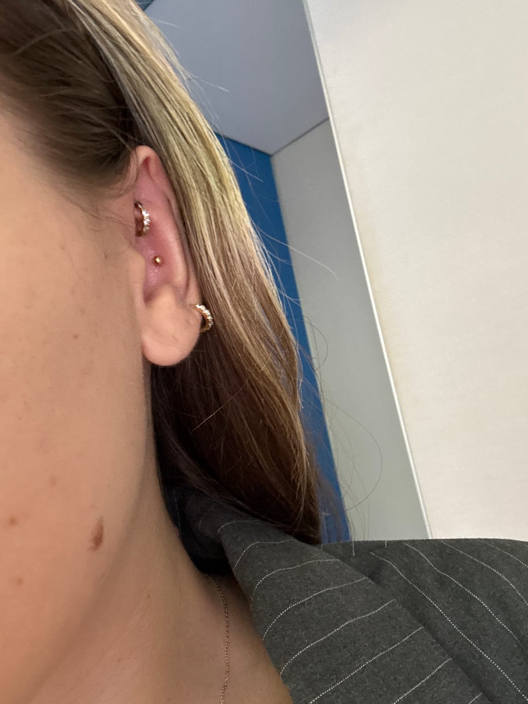 Customer photo review of Simple Labret Piercing Gold