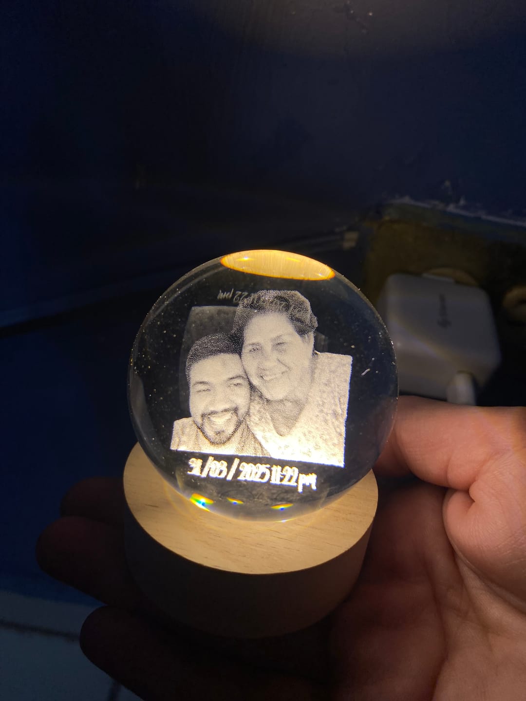 Customer photo review of Esfera de cristal personalizable