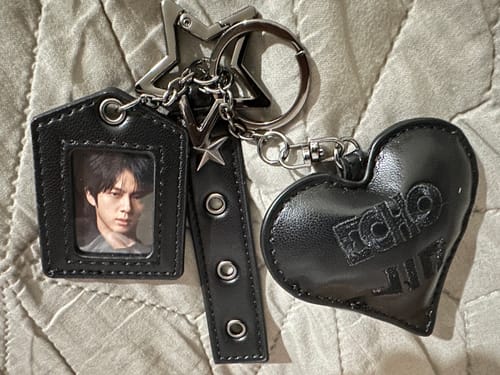 Customer photo review of [2ND PRE-ORDER] BTS JIN - ECHO OFFICIAL MD BADGE