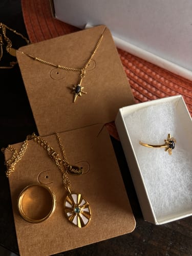 Customer photo review of M&E Bundle Box