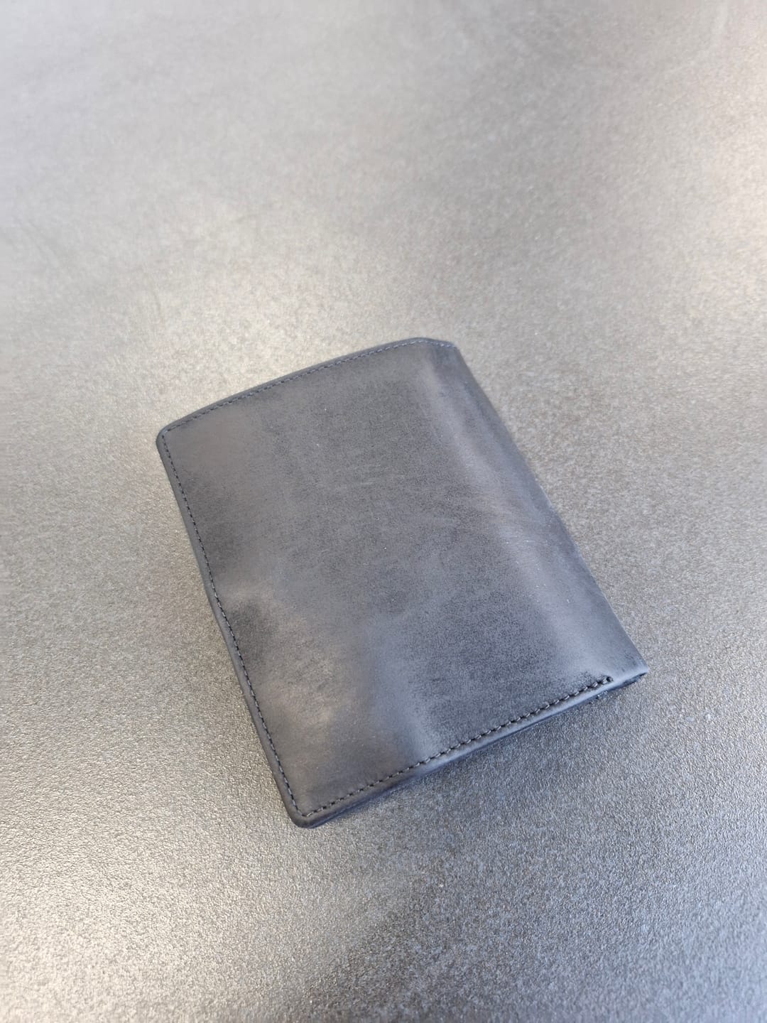 Customer photo review of Slimstar - slim wallet with large coin pocket