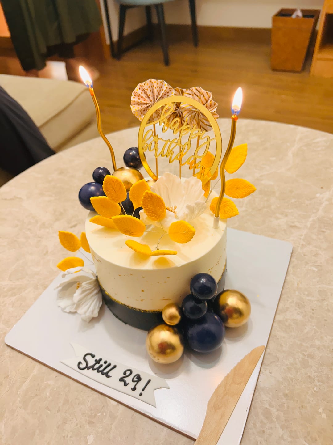 Customer photo review of Black  Gold Floral Cake